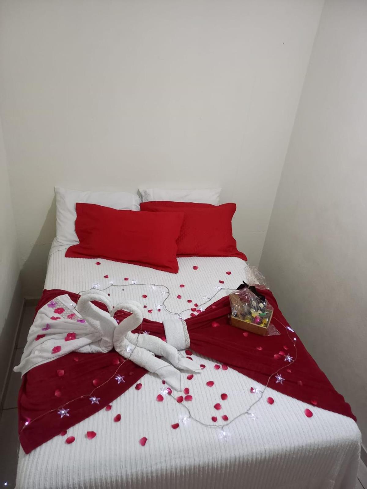 Pousada Anayh, Nobres- Bom Jardim-Nobres-MT Buracao Habitación foto